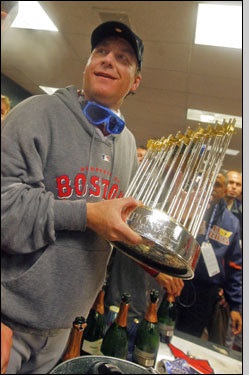 curt schilling with the 2007 trophy.jpg